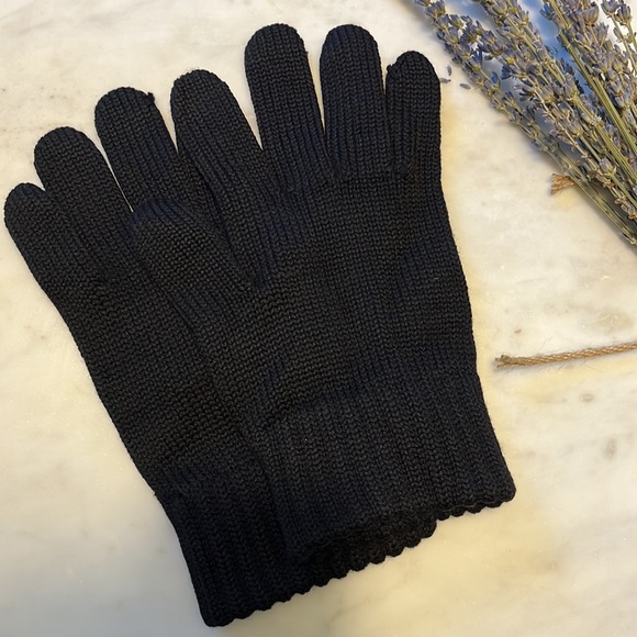 Armani Black Leather Gloves - Picture 2 of 6